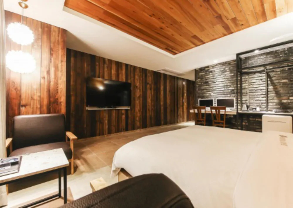Luce Hotel