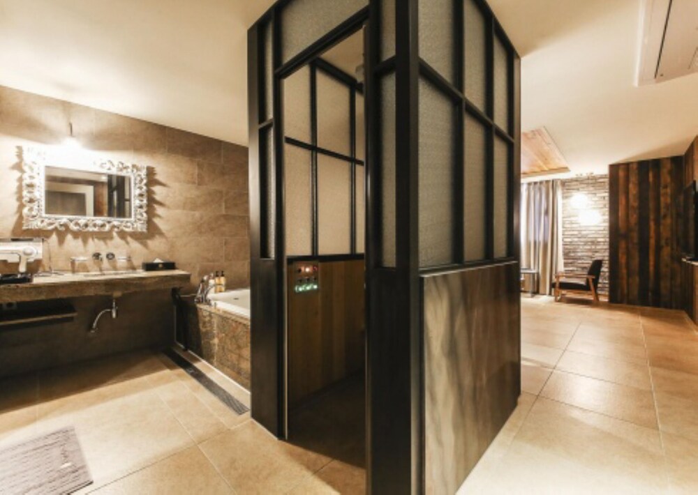 Luce Hotel