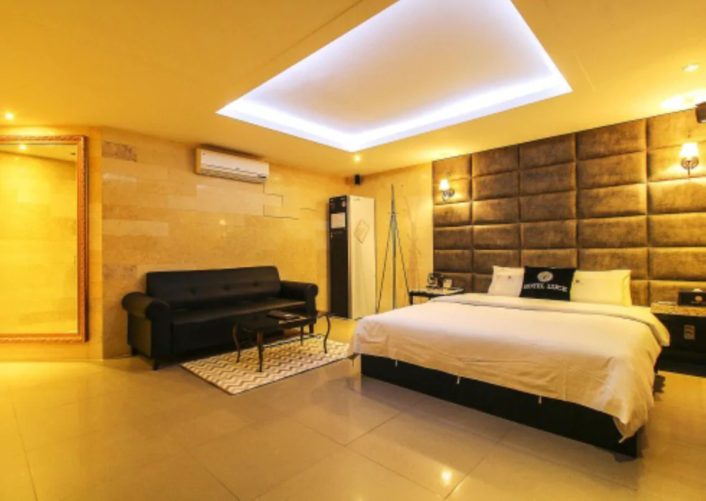 Luce Hotel