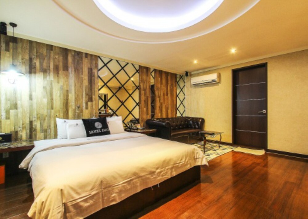 Luce Hotel