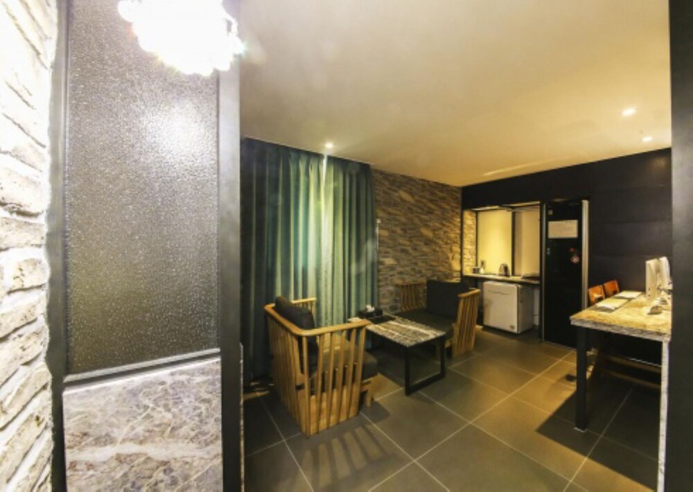 Luce Hotel