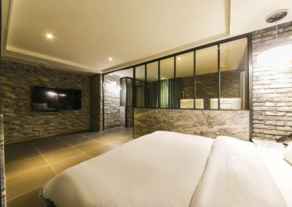 Luce Hotel