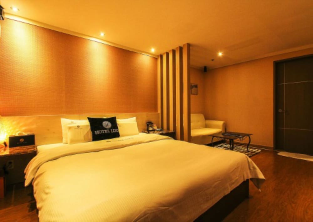 Luce Hotel