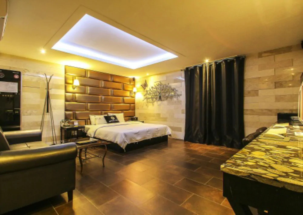 Luce Hotel