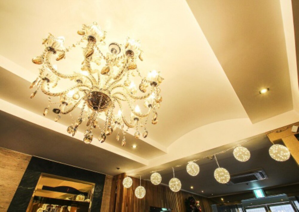 Luce Hotel