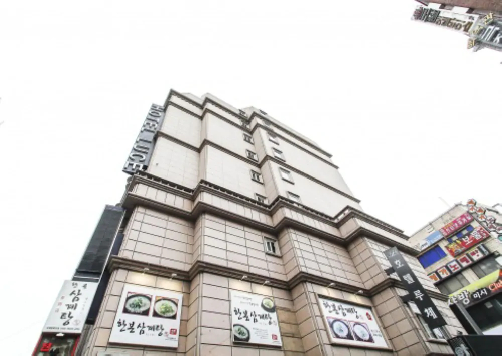 Luce Hotel