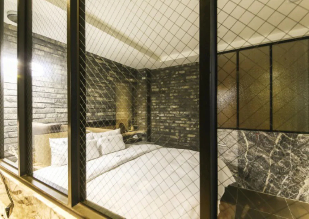 Luce Hotel