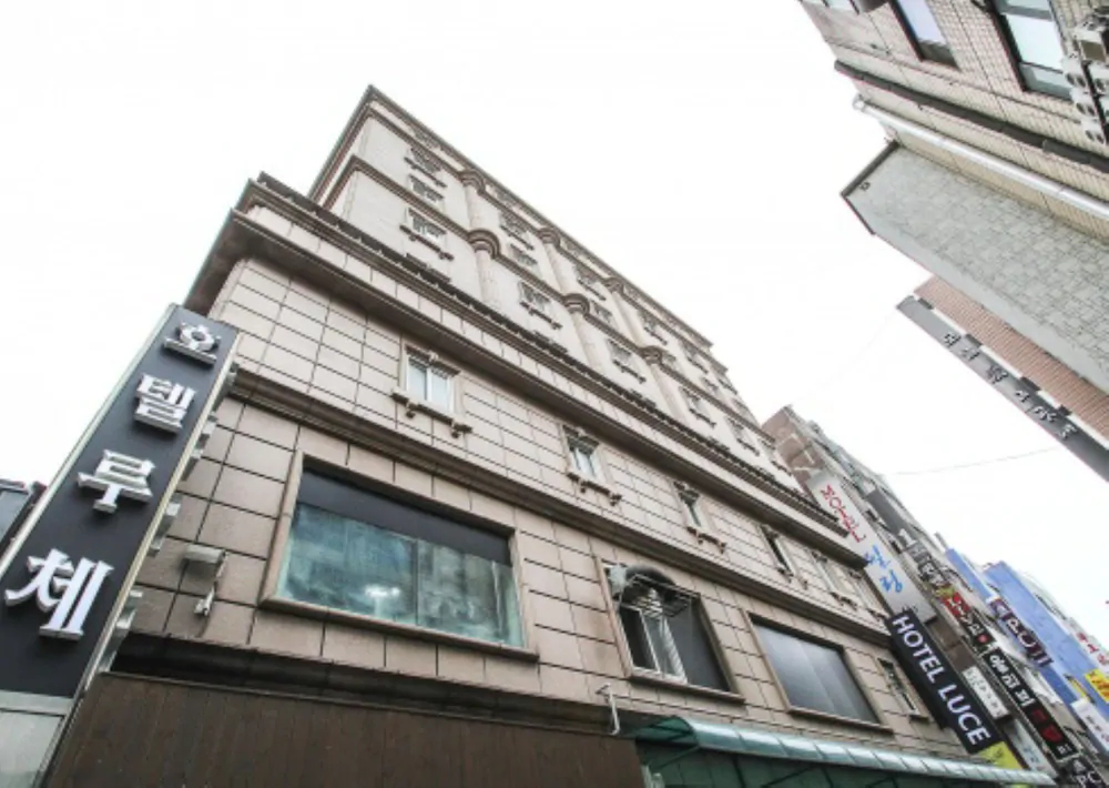 Luce Hotel