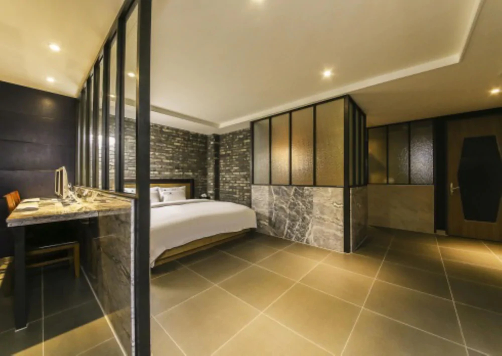 Luce Hotel