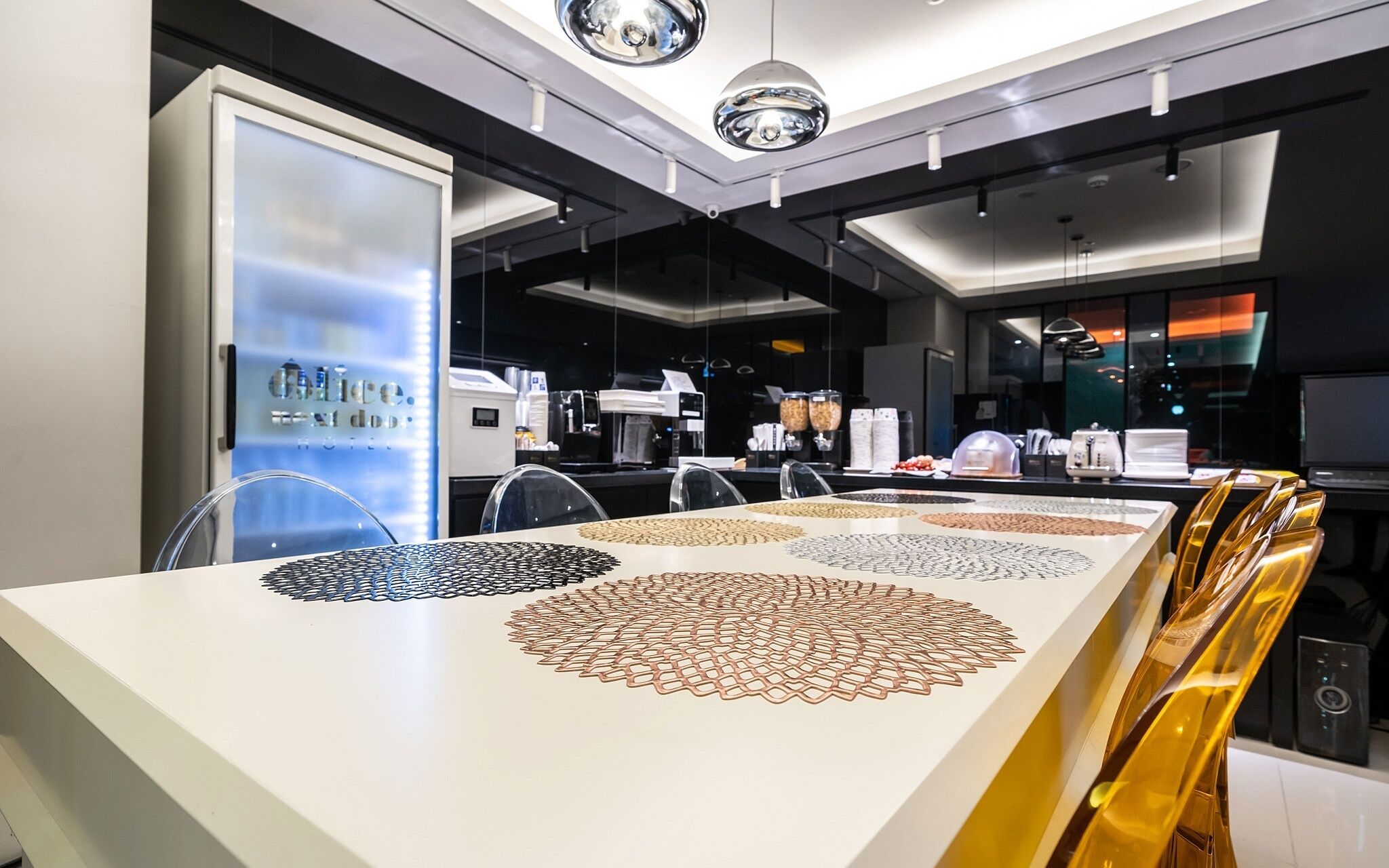 Hanam Alice Next Door