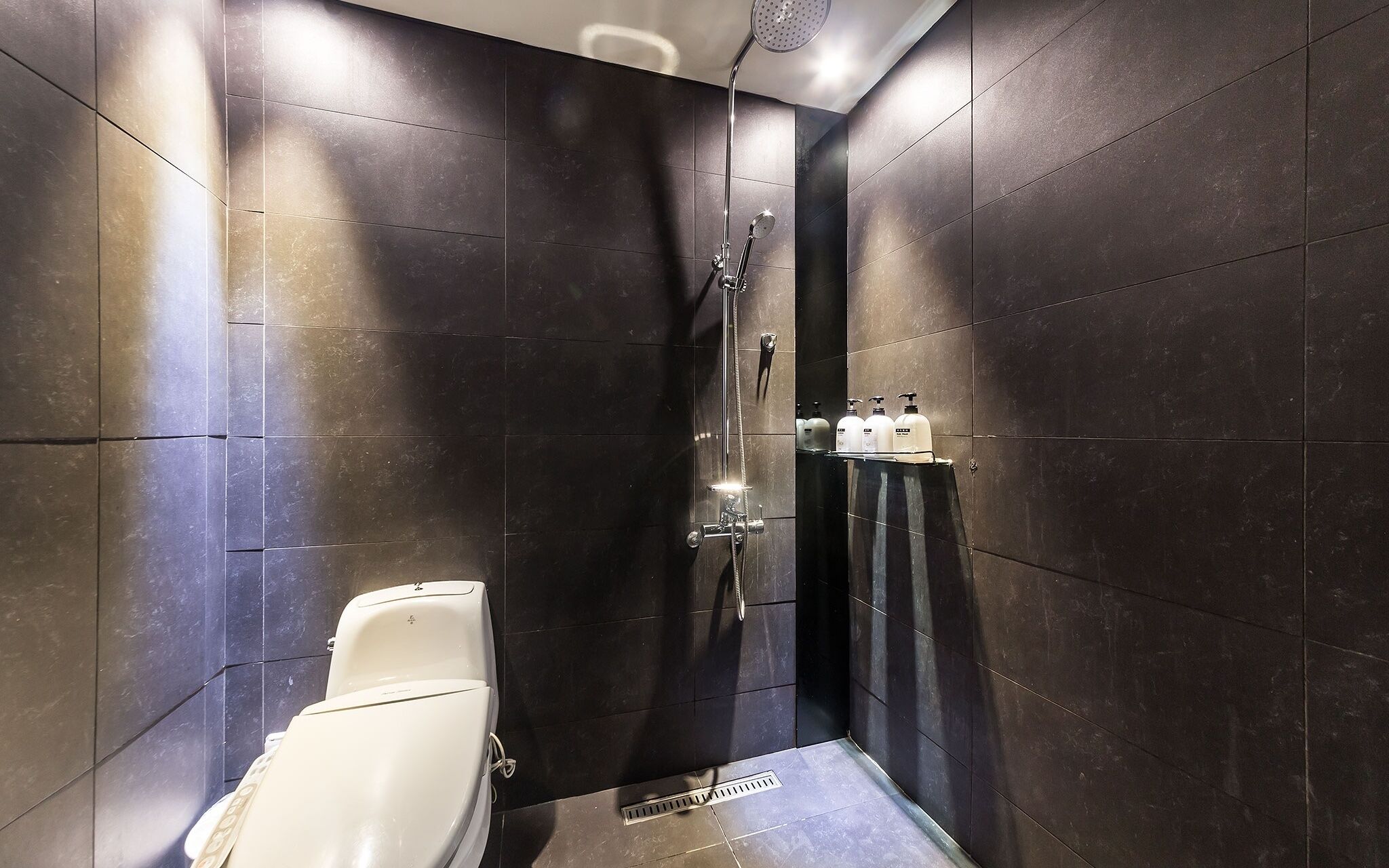 Hanam Lucy Hotel