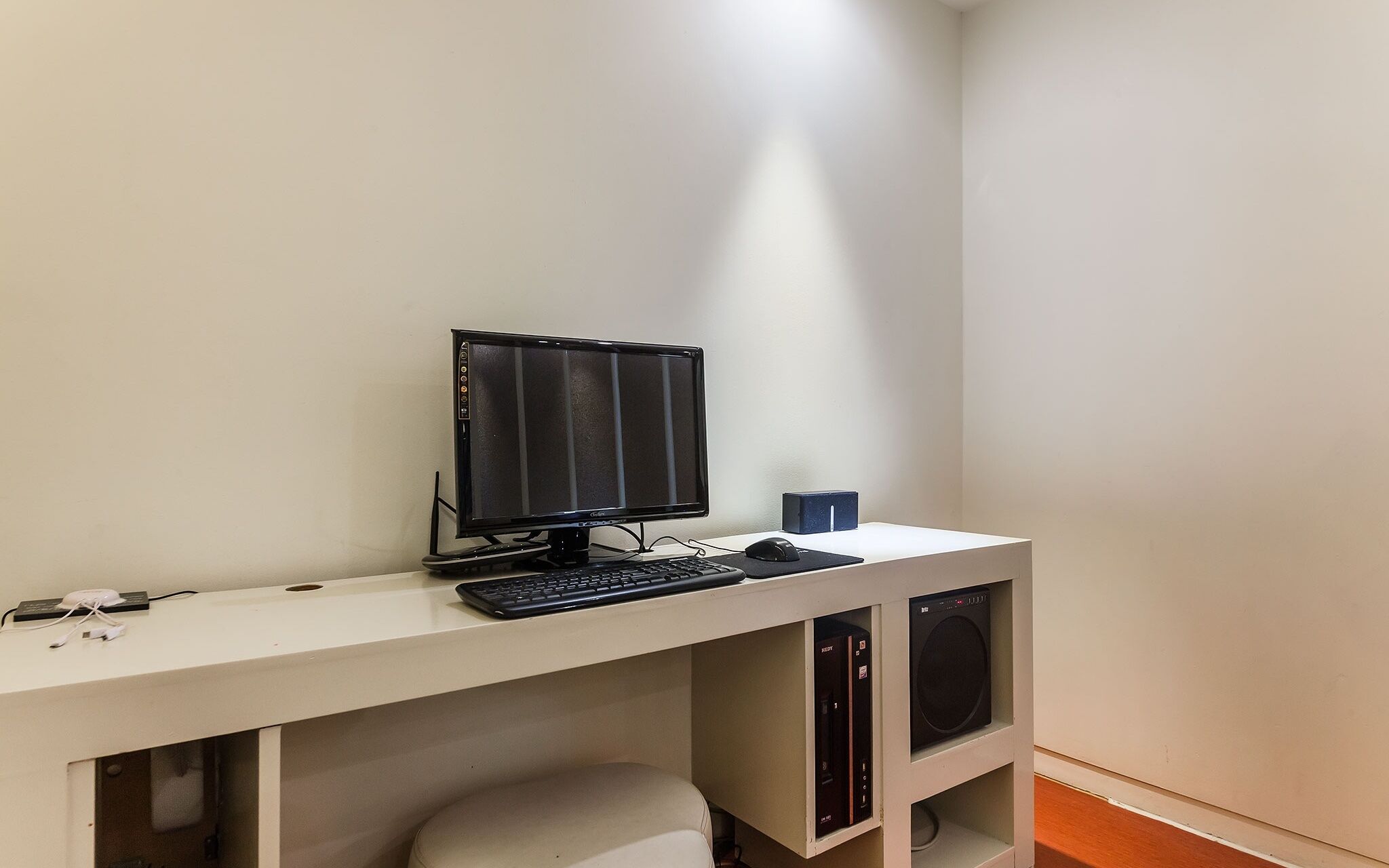 Hanam Lucy Hotel