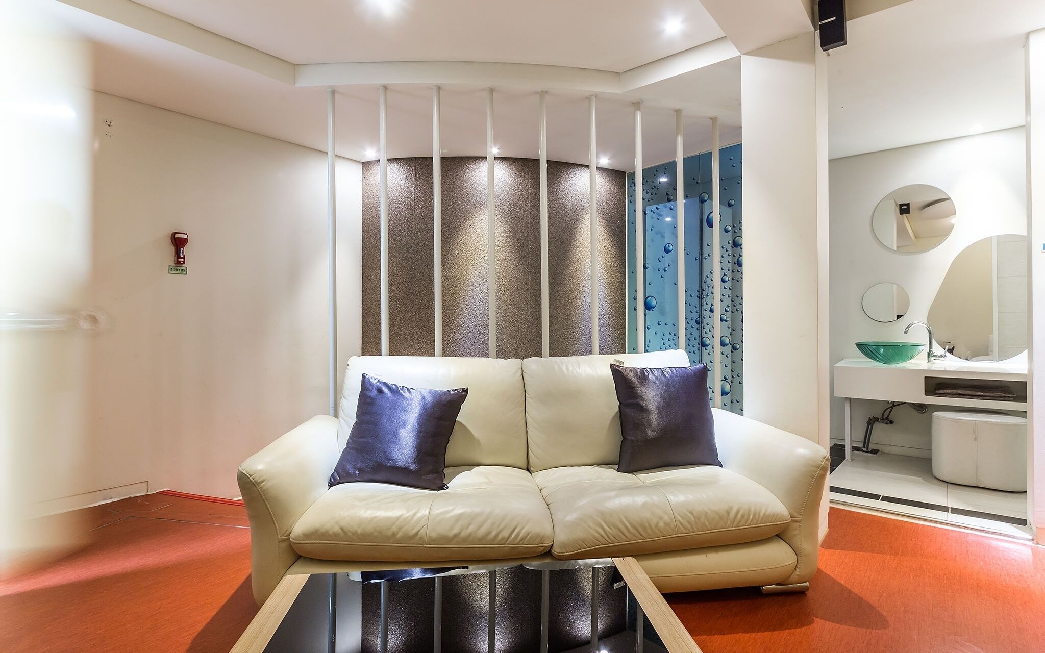 Hanam Lucy Hotel