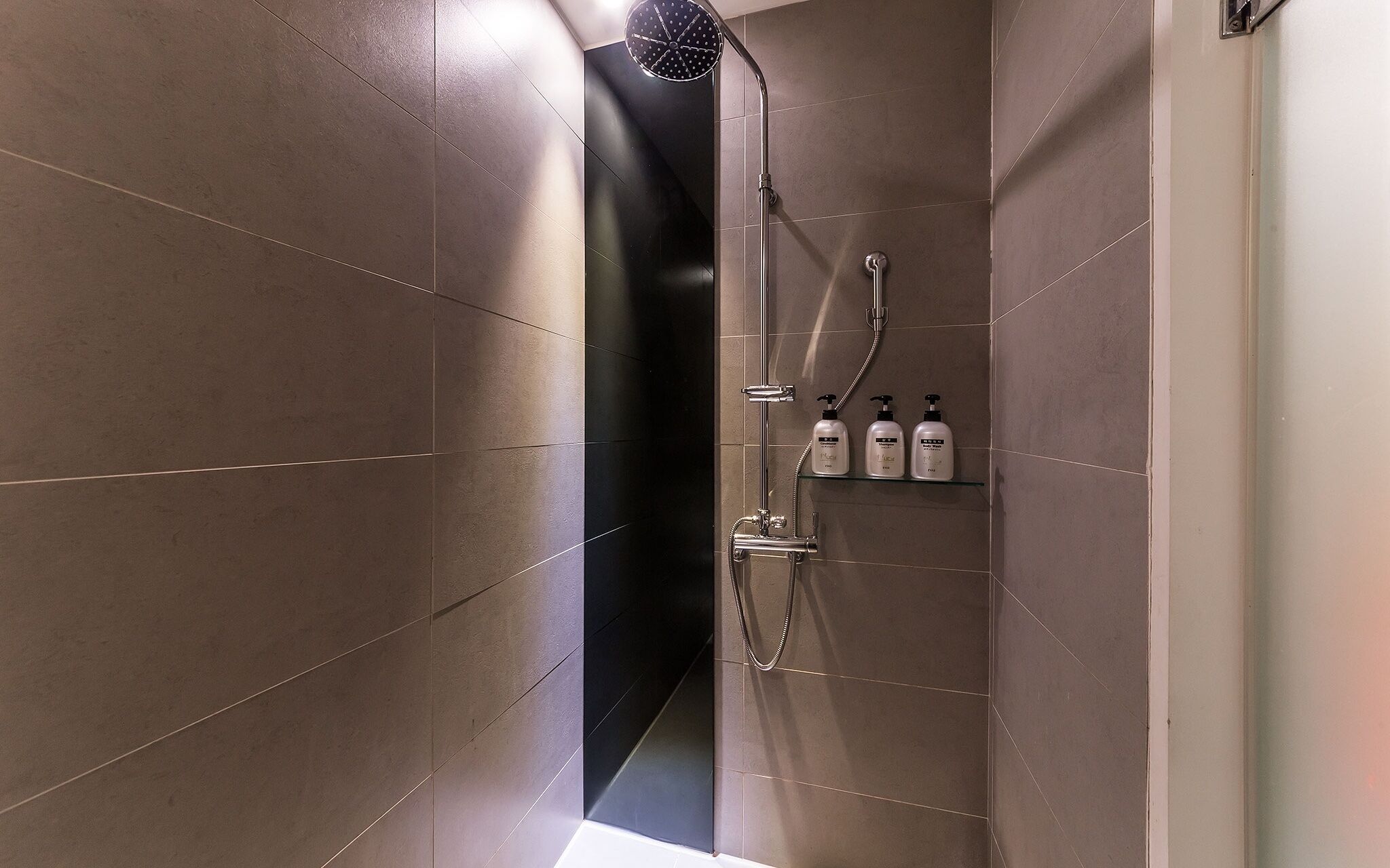 Hanam Lucy Hotel