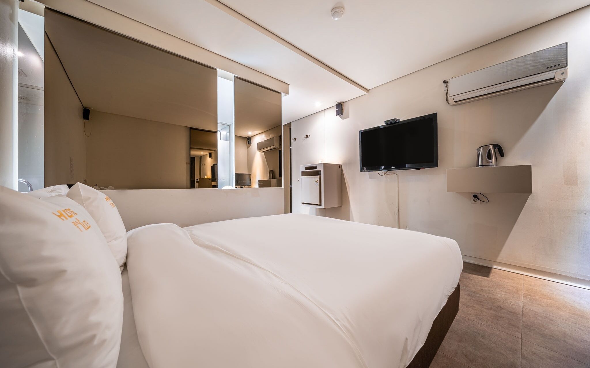 Hanam Lucy Hotel