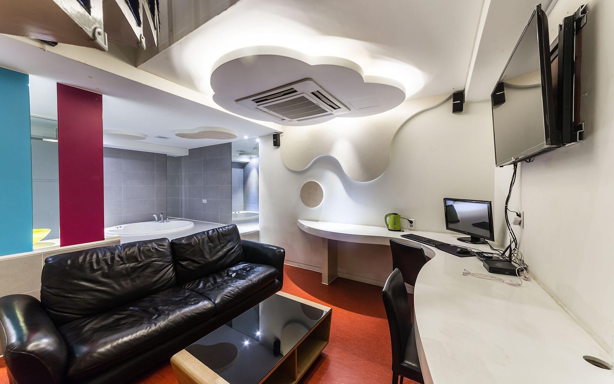 Hanam Lucy Hotel