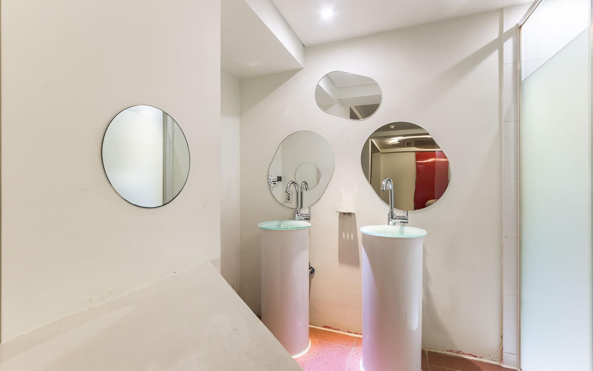 Hanam Lucy Hotel
