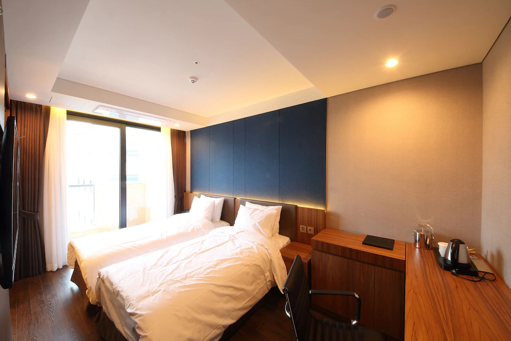 Benikea The H Hotel