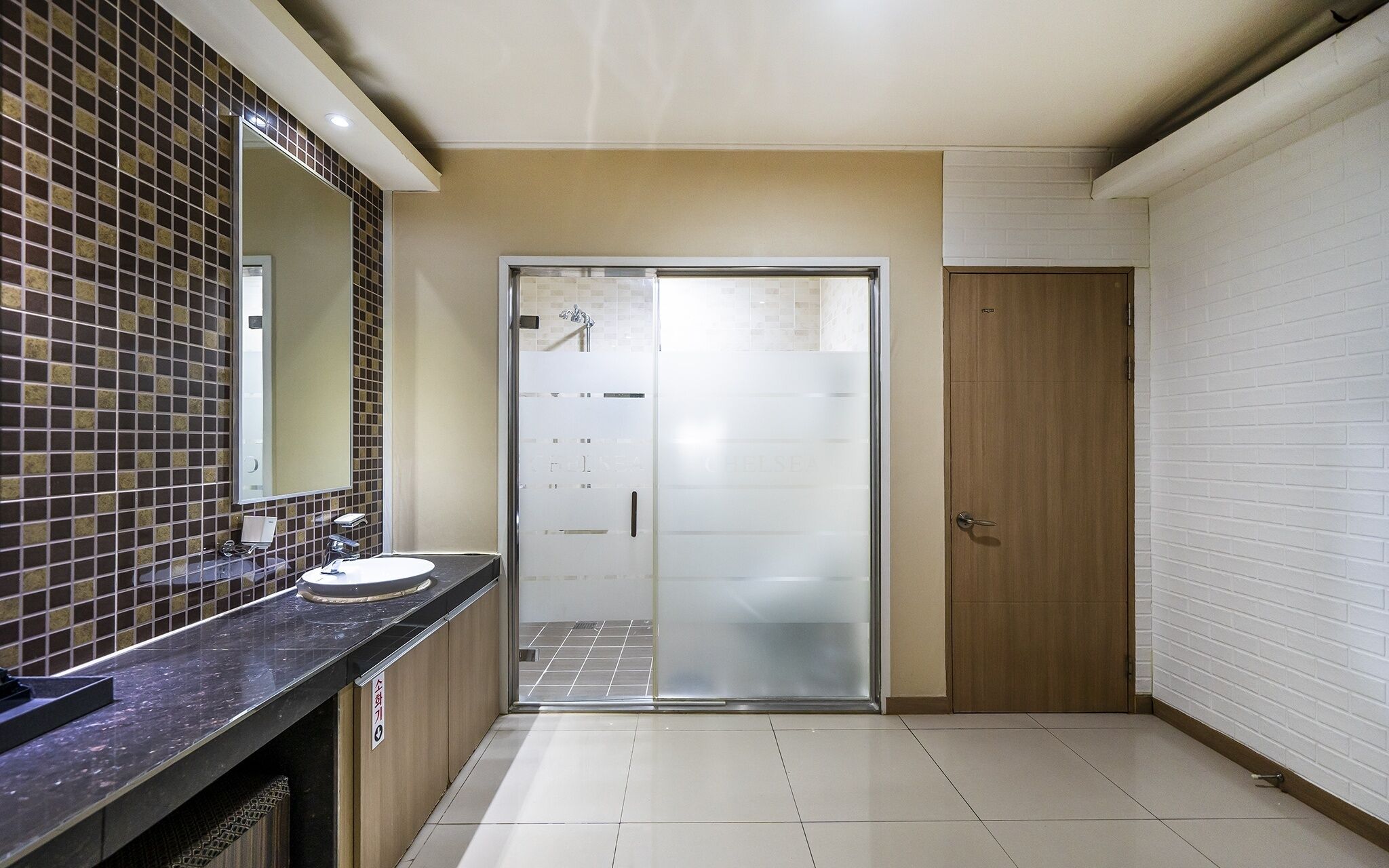 Chelsea The Premium Hotel