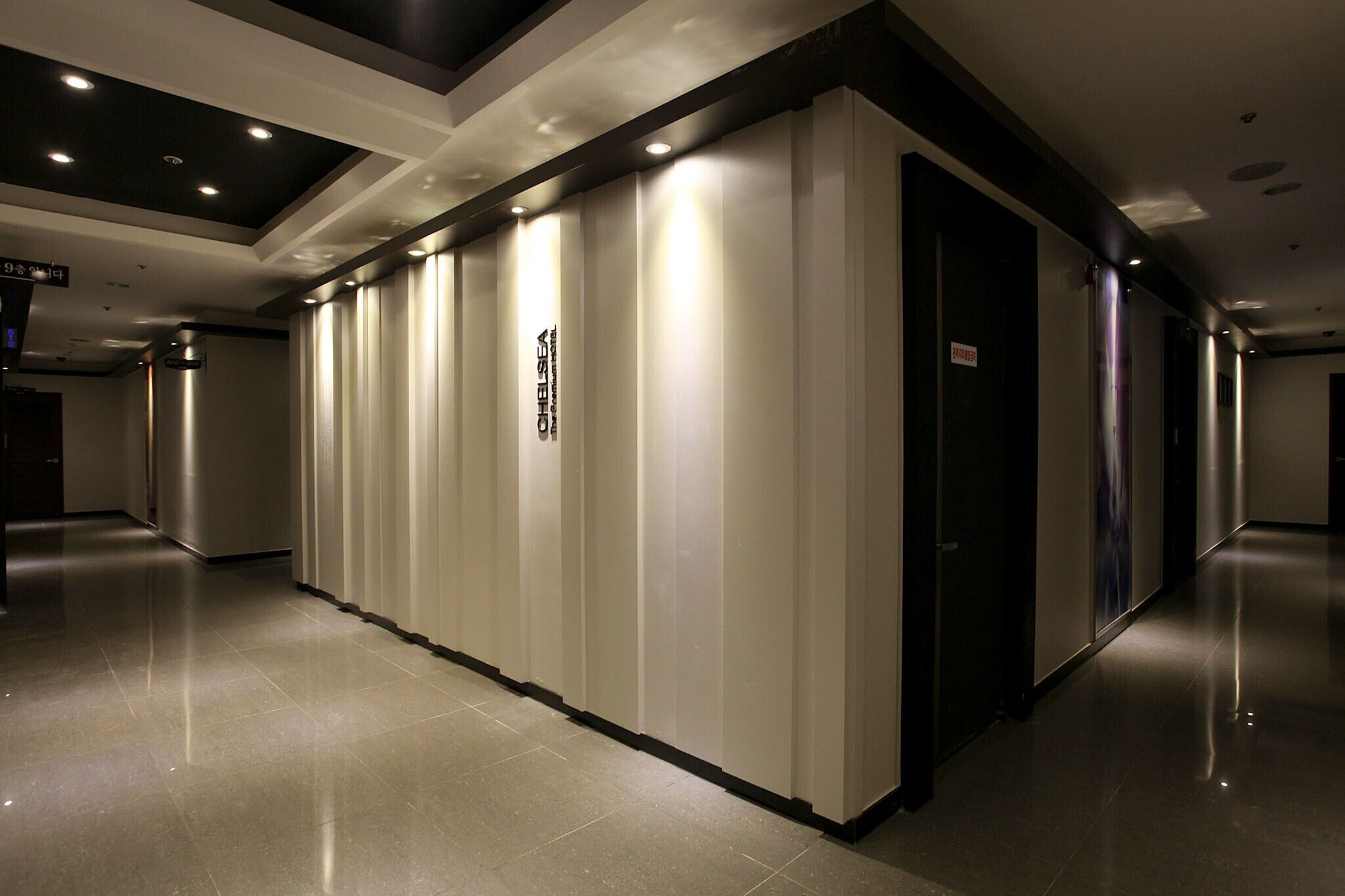Chelsea The Premium Hotel