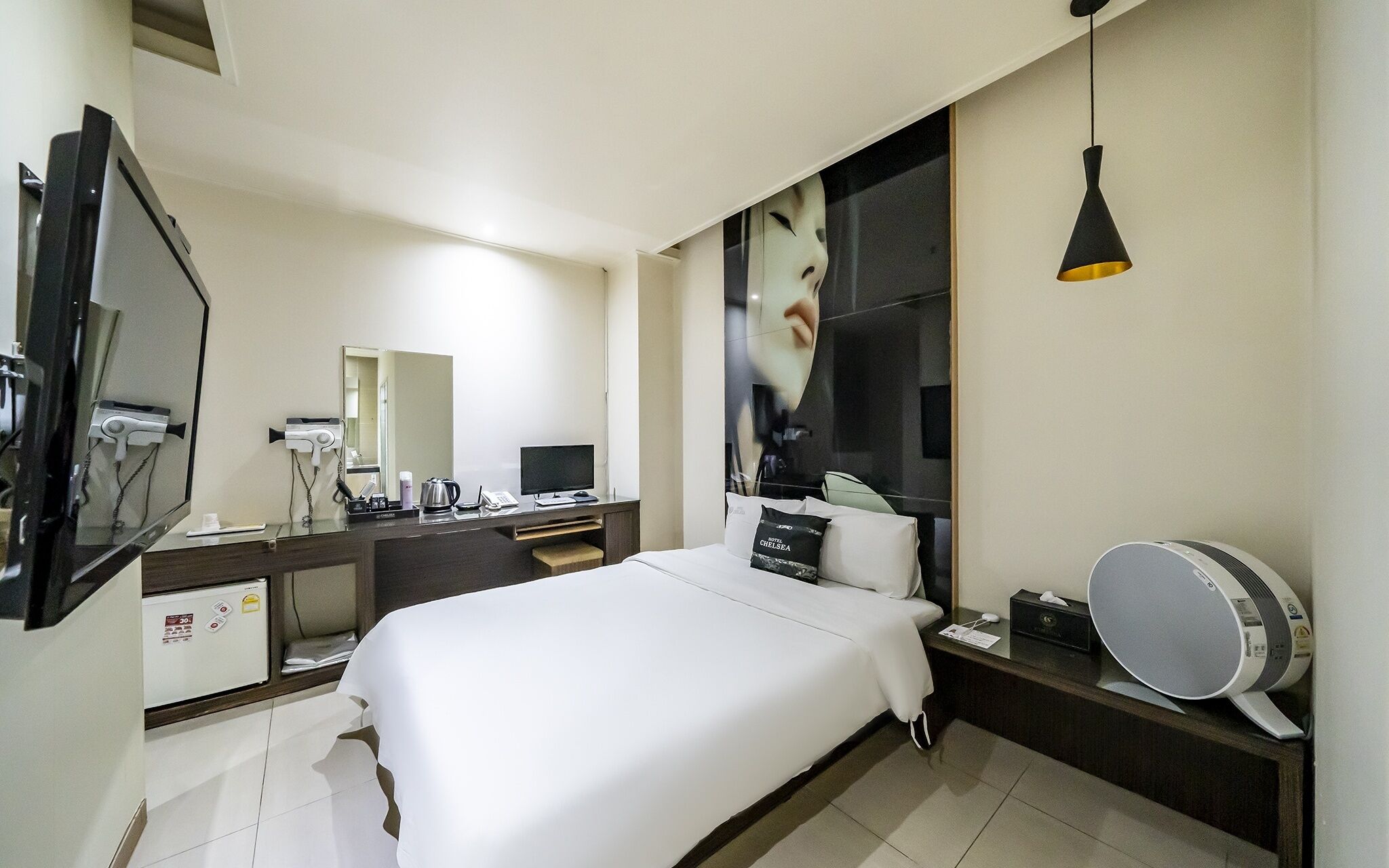 Chelsea The Premium Hotel