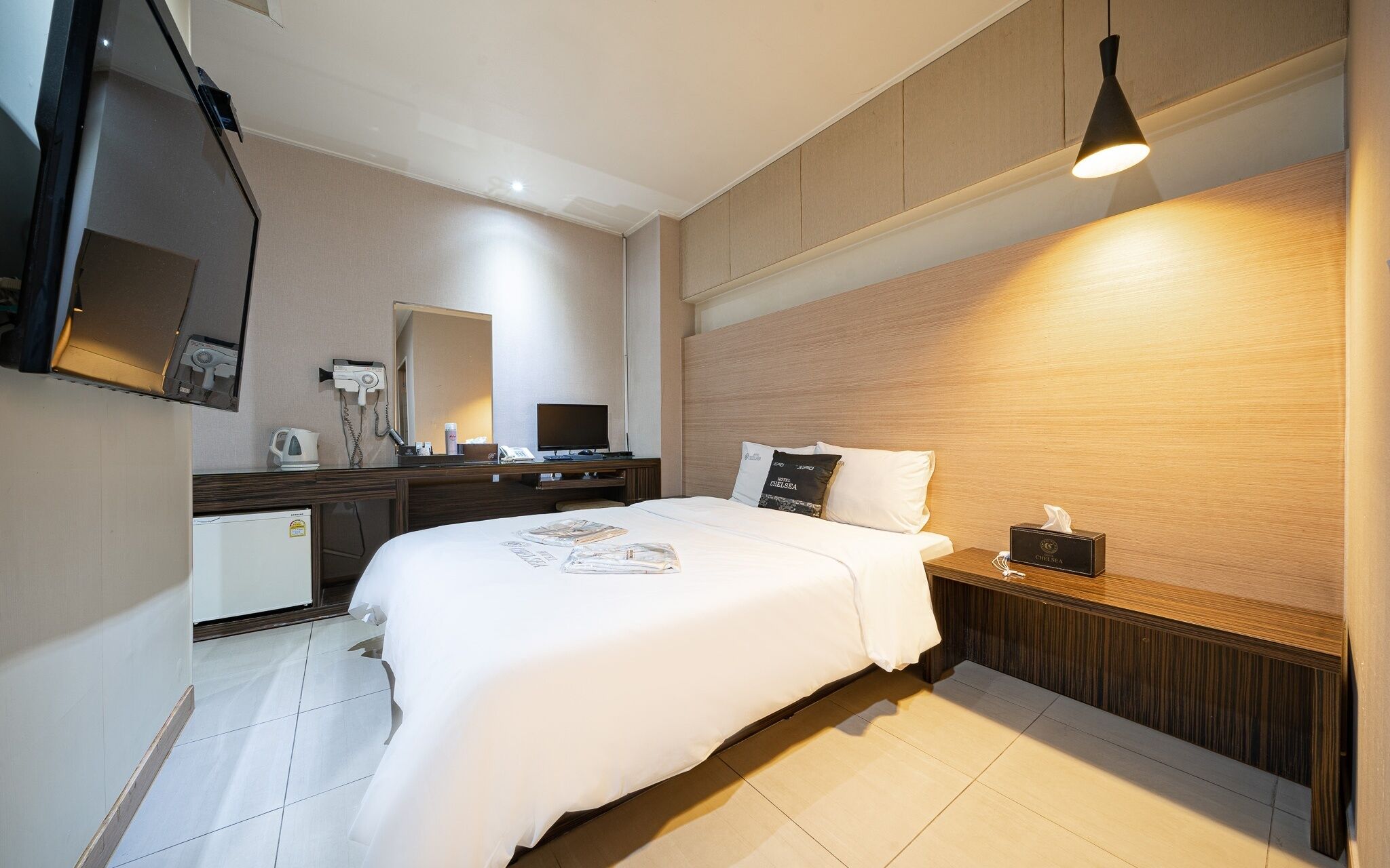 Chelsea The Premium Hotel
