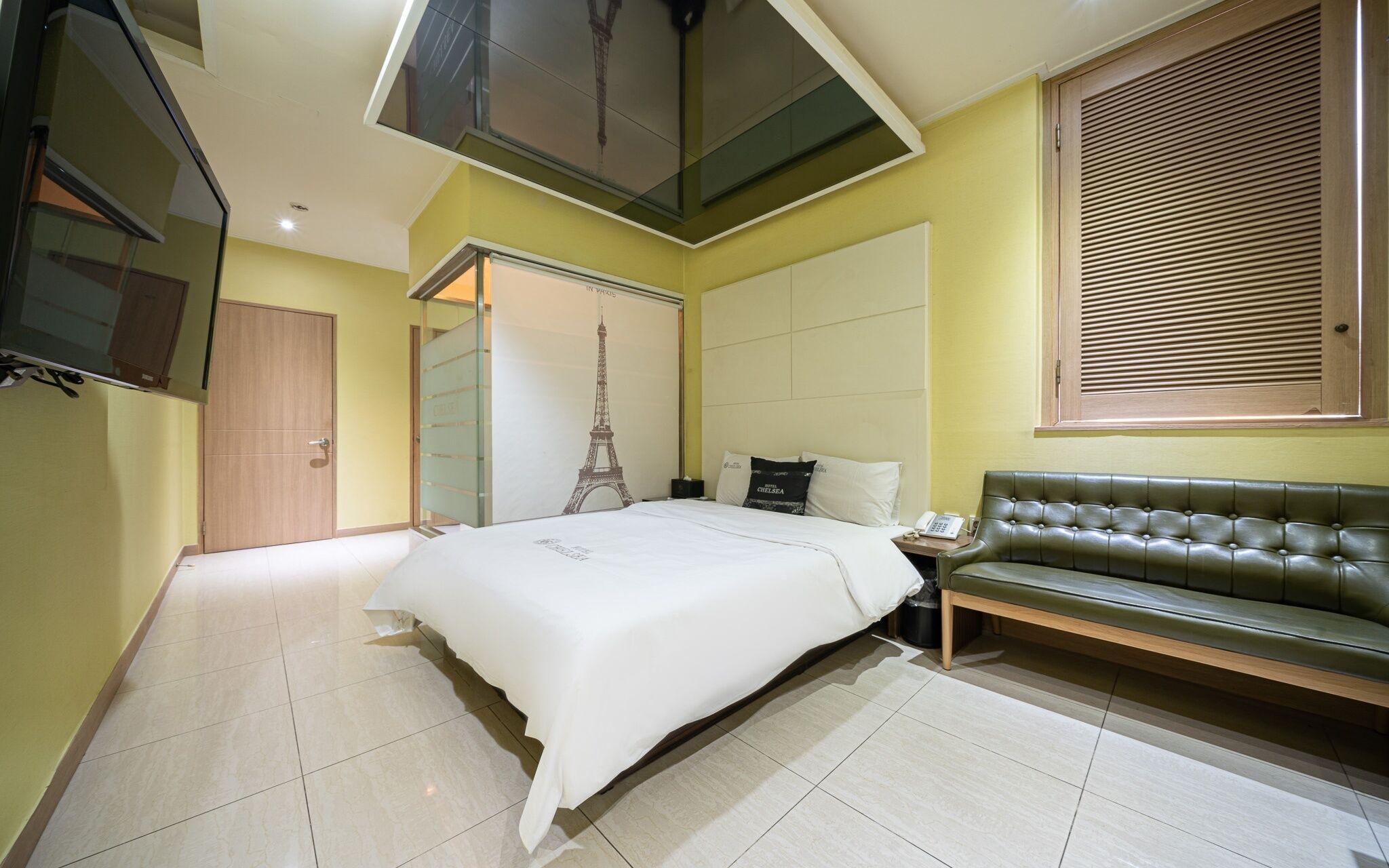 Chelsea The Premium Hotel