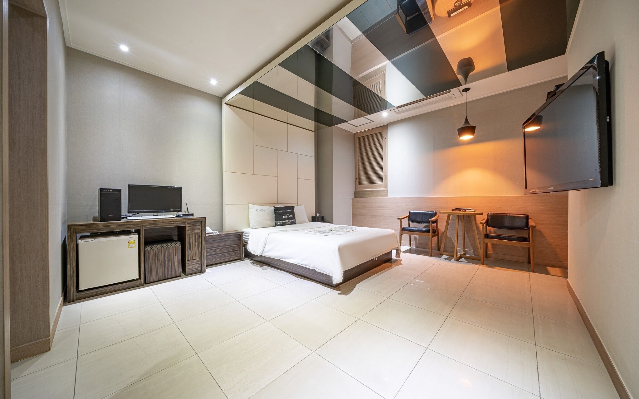 Chelsea The Premium Hotel