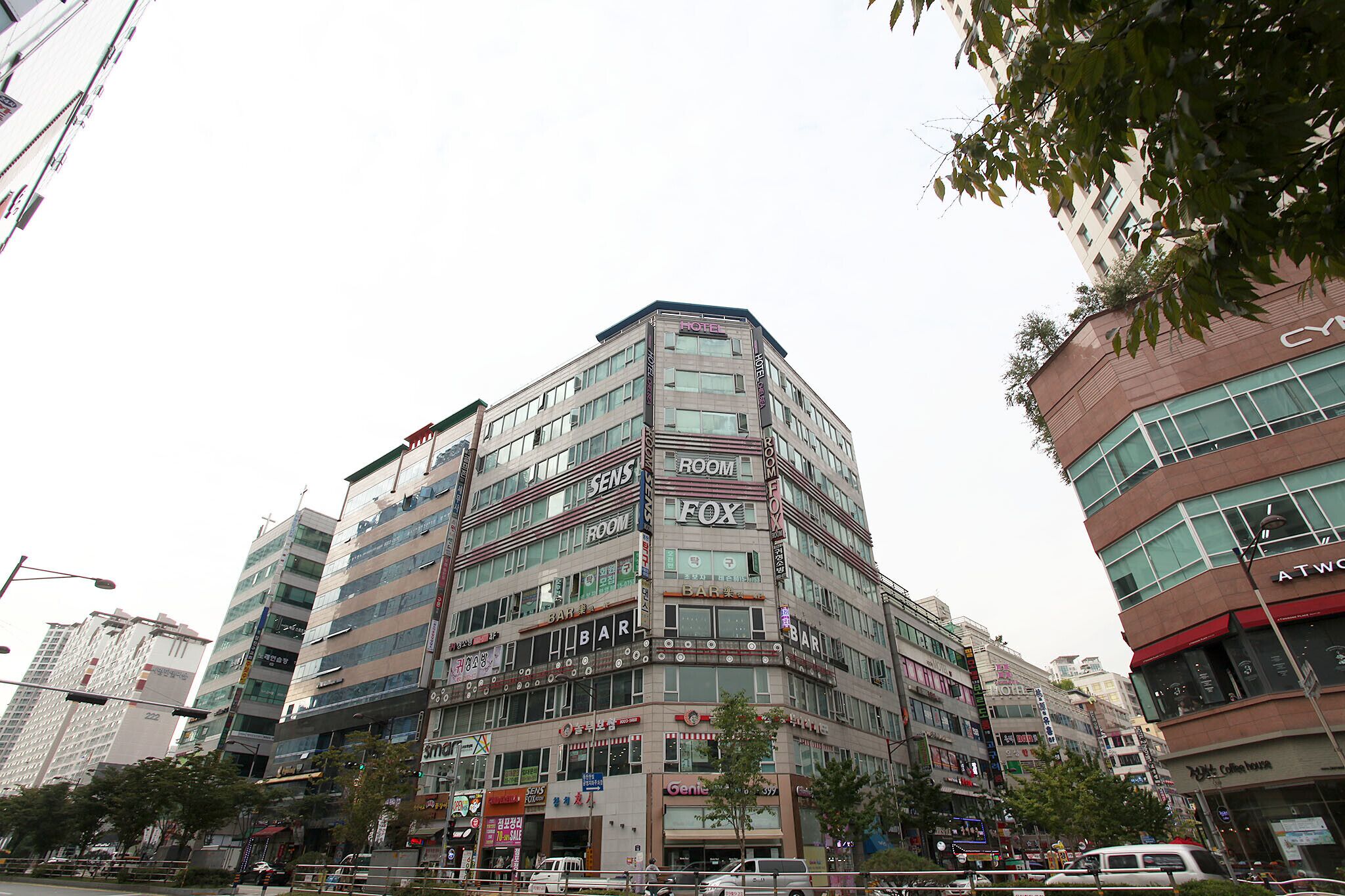 Chelsea The Premium Hotel