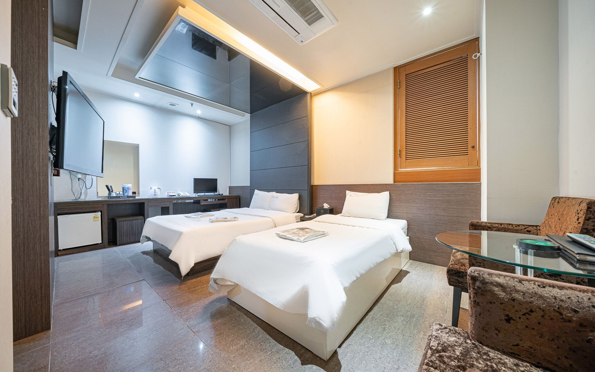 Chelsea The Premium Hotel