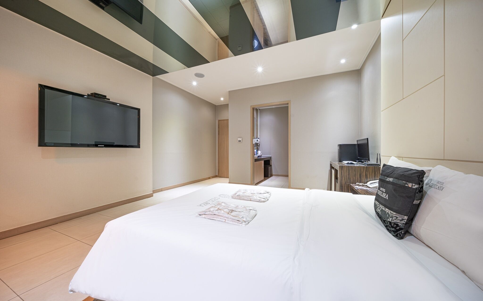 Chelsea The Premium Hotel