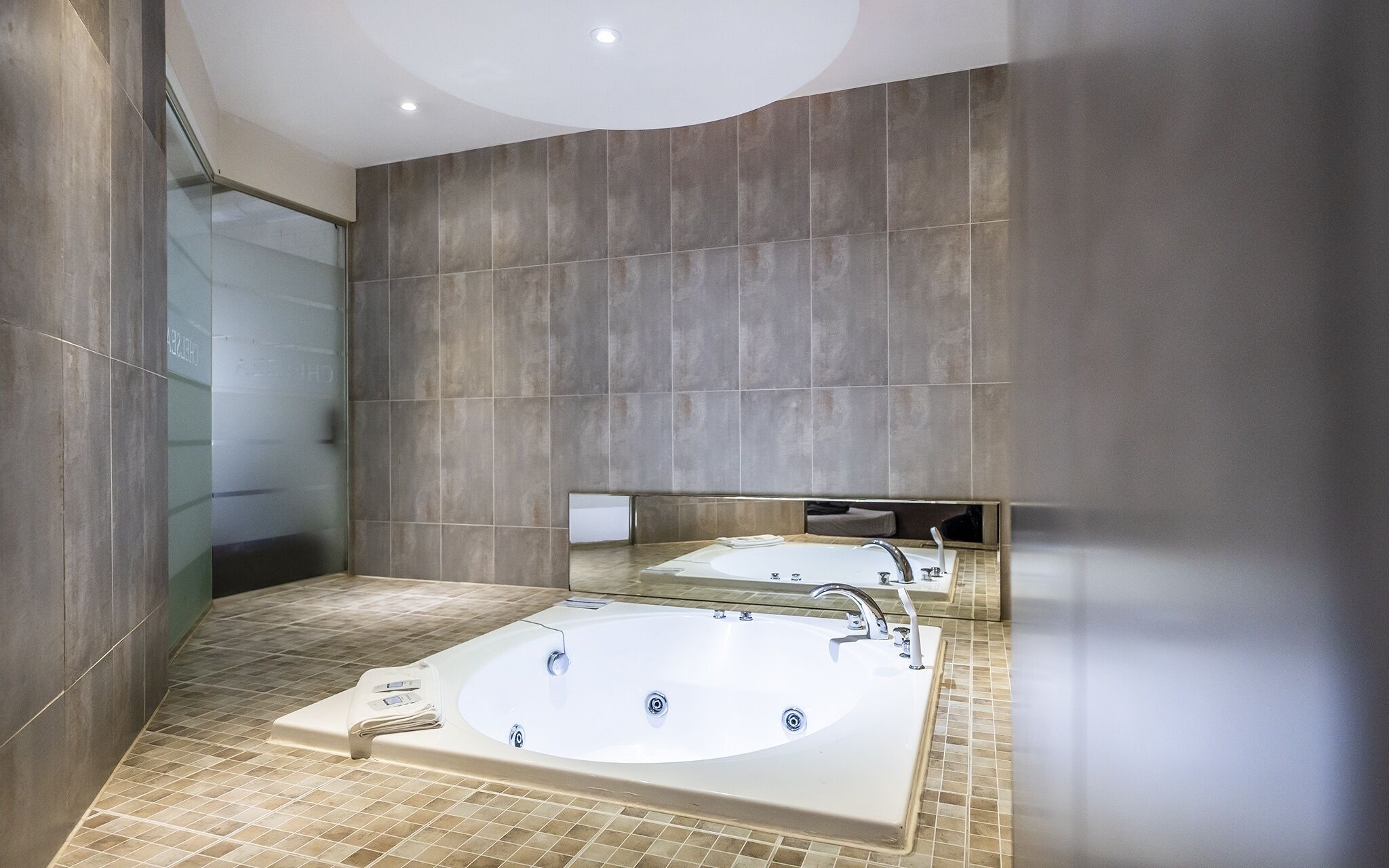 Chelsea The Premium Hotel