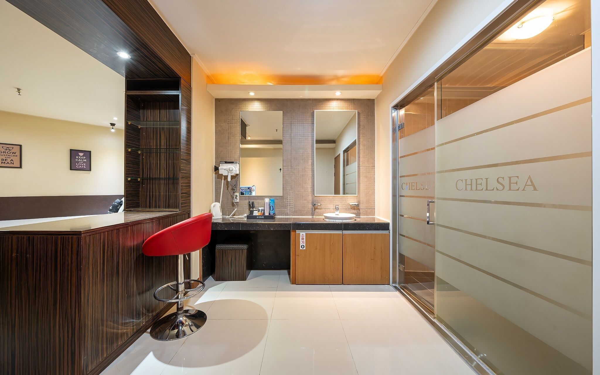 Chelsea The Premium Hotel