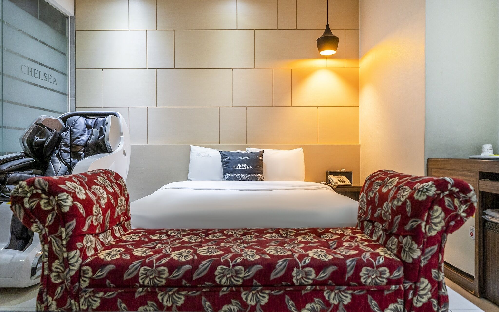 Chelsea The Premium Hotel