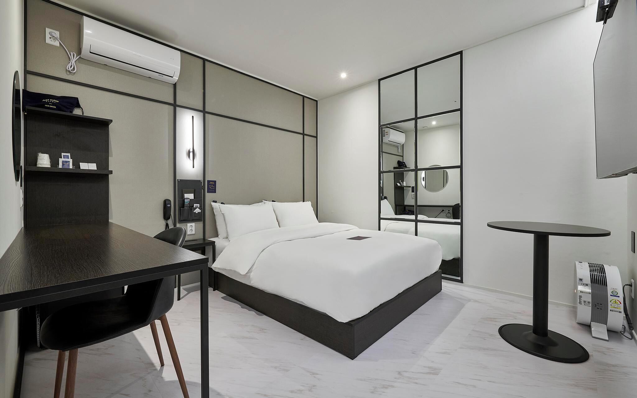 Dongtan Station Obut Hotel