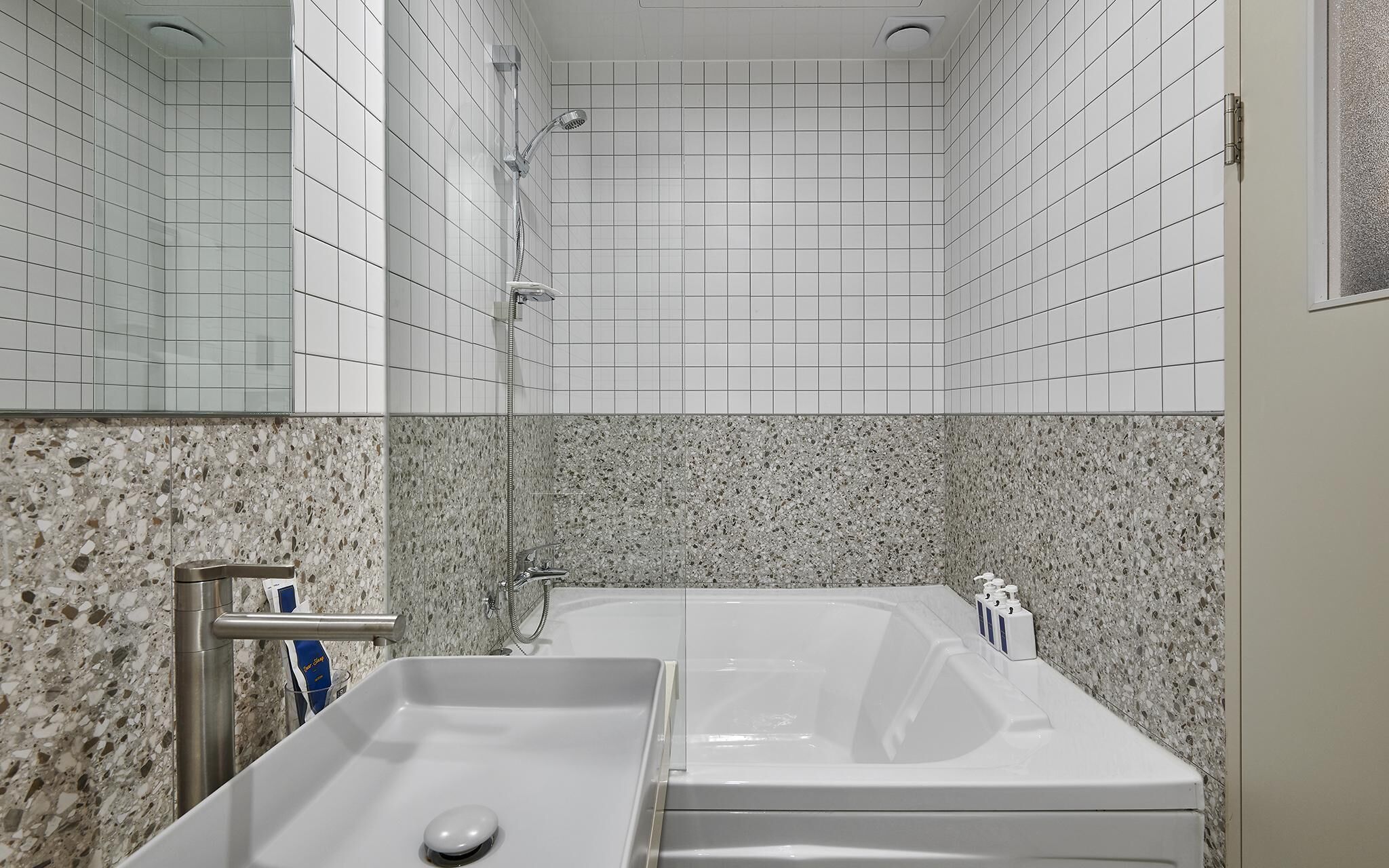 Dongtan Station Obut Hotel