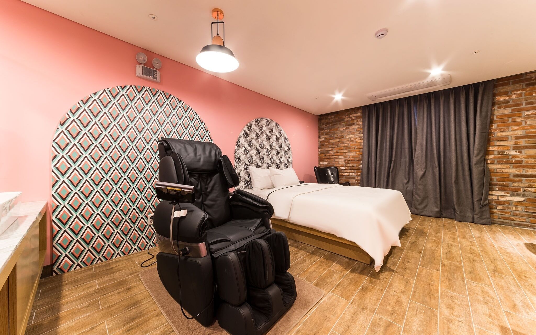 Hwaseong Habibi Drive-in Motel
