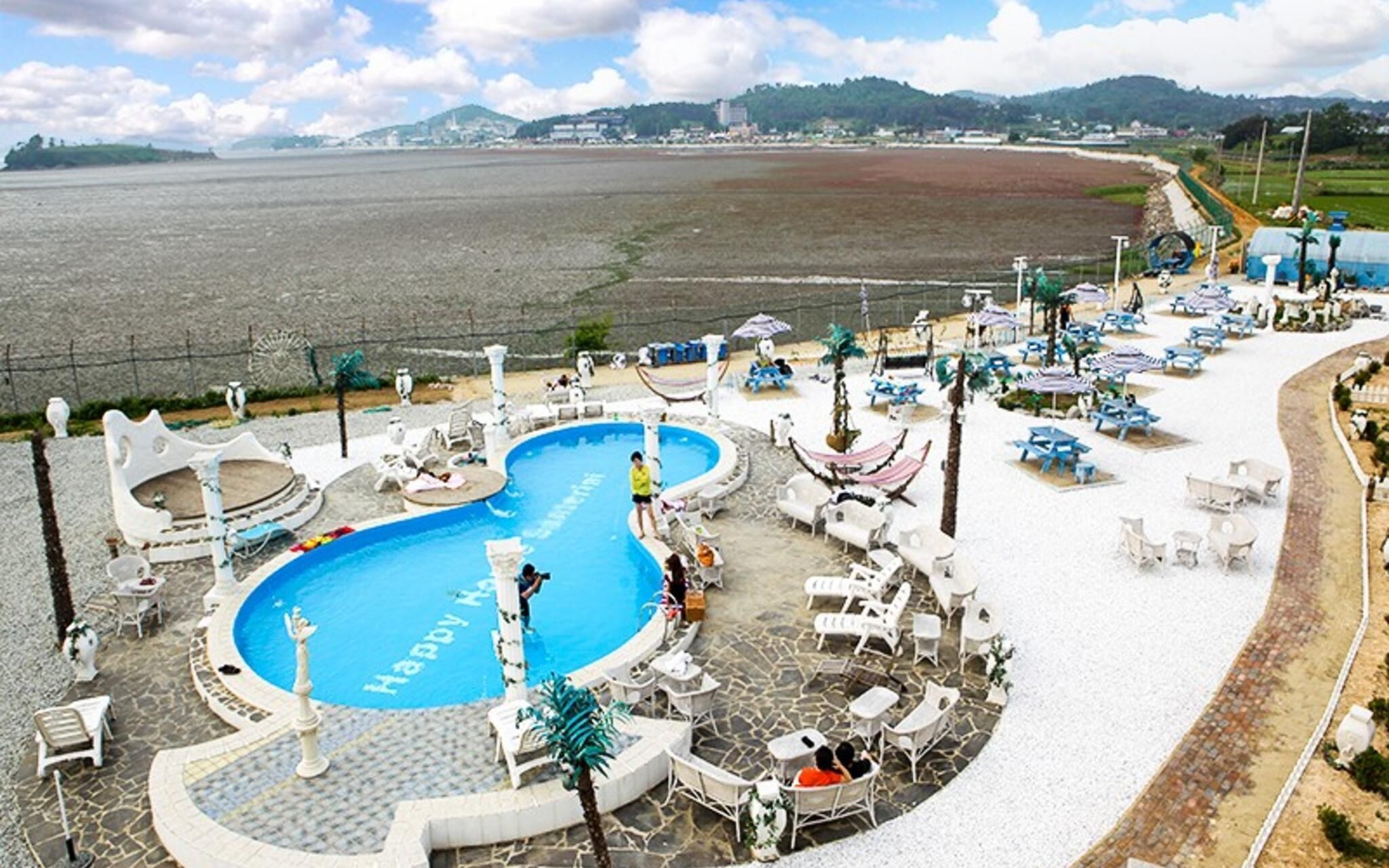 Hwaseong Santorini Pension 8