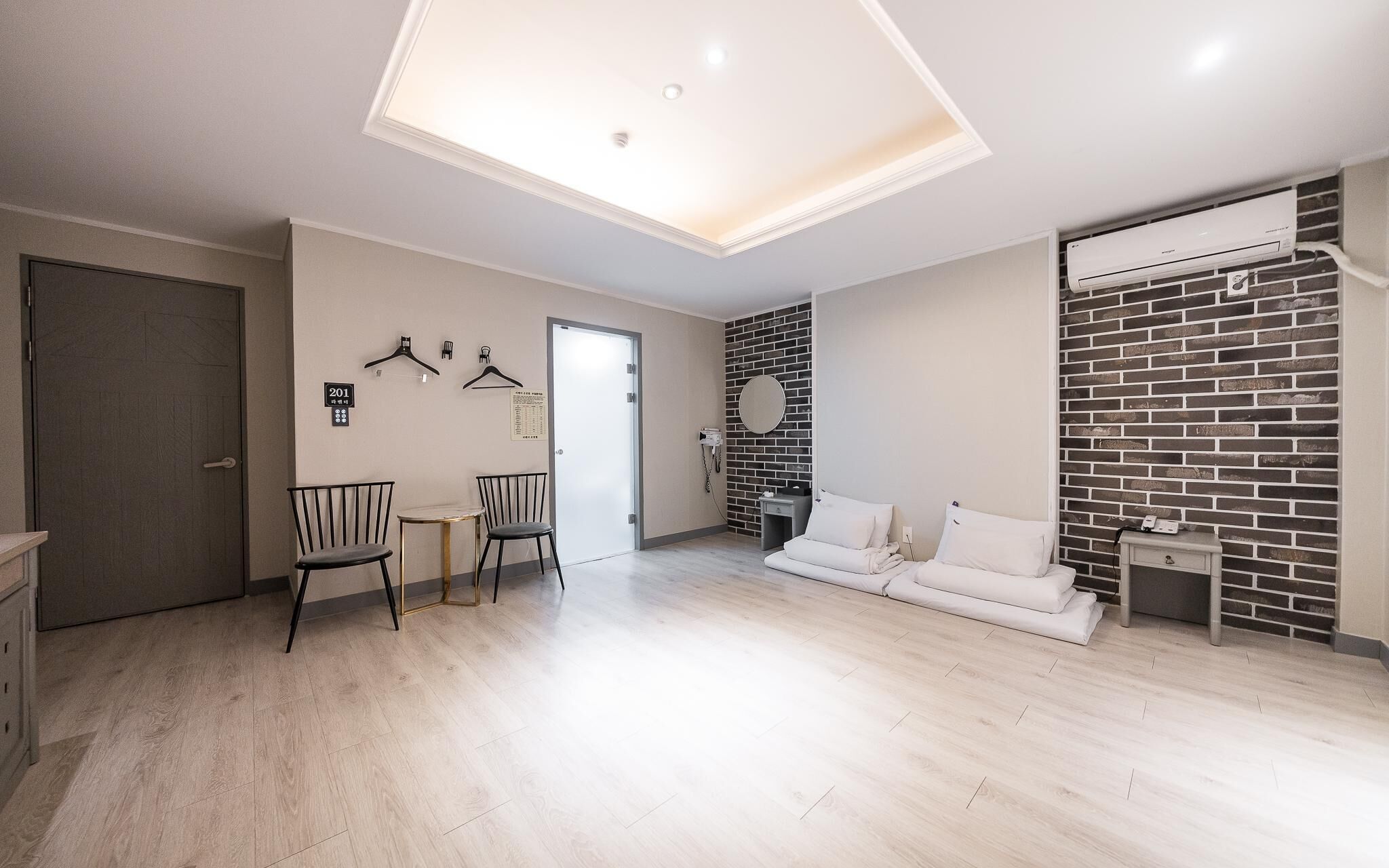 Hwaseong Wolmun Lavender Onchen Hotel