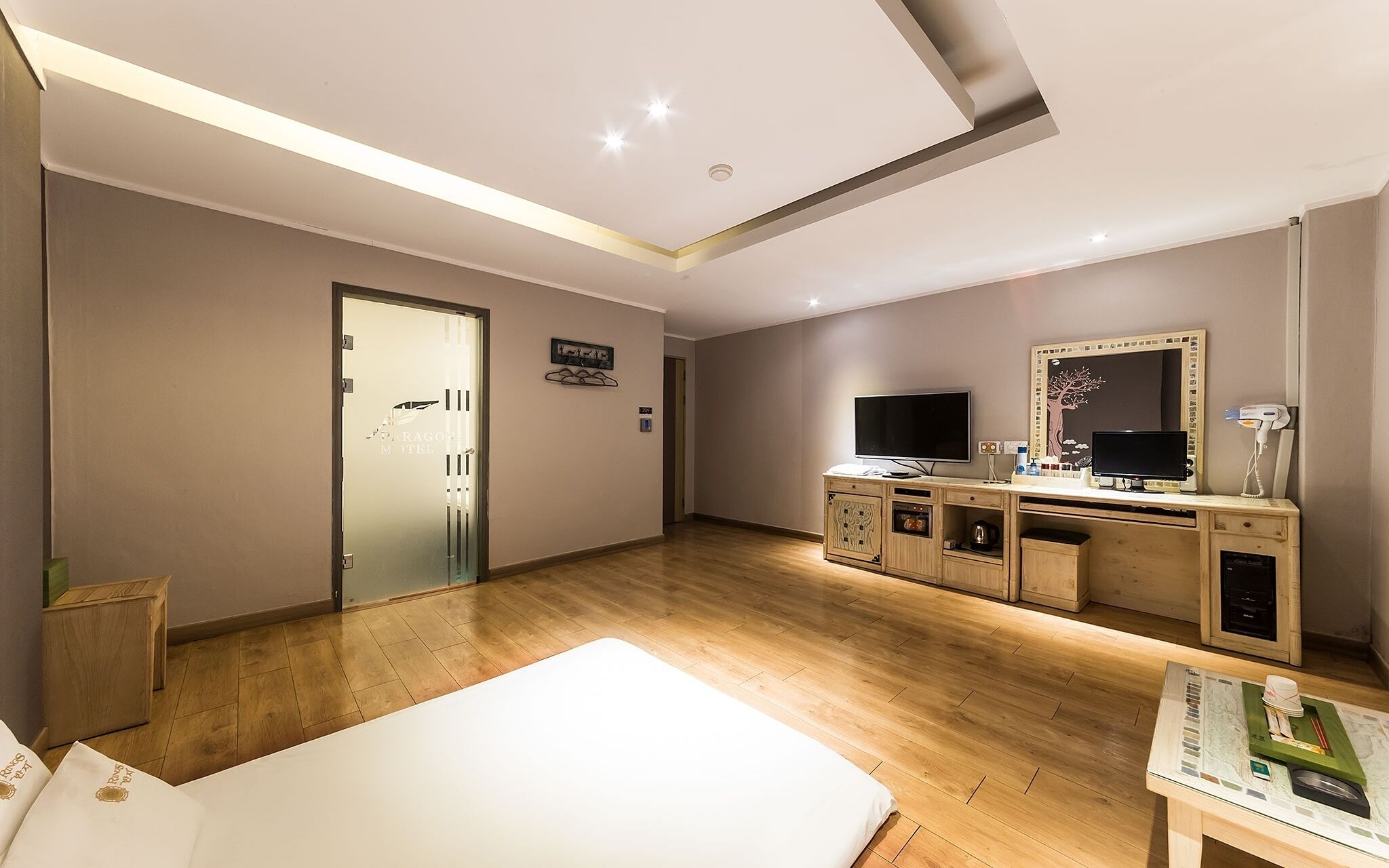 Hwaseong Wolmun Lavender Onchen Hotel