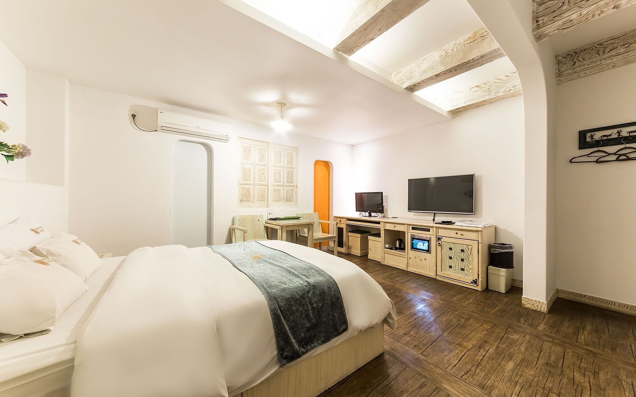 Hwaseong Wolmun Lavender Onchen Hotel