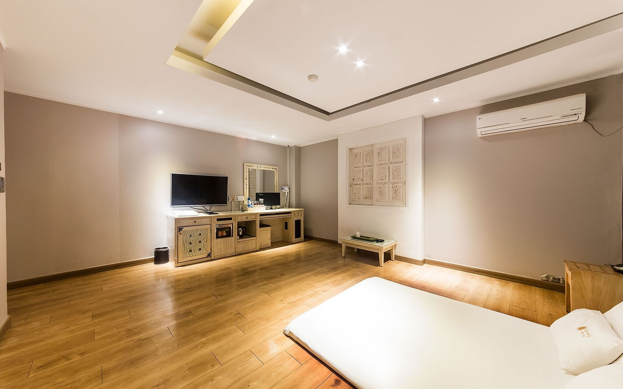 Hwaseong Wolmun Lavender Onchen Hotel