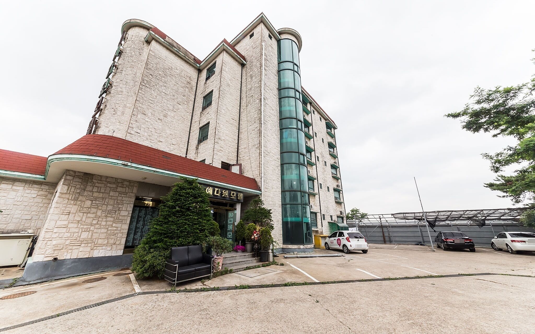 Hwaseong Yedawon Motel