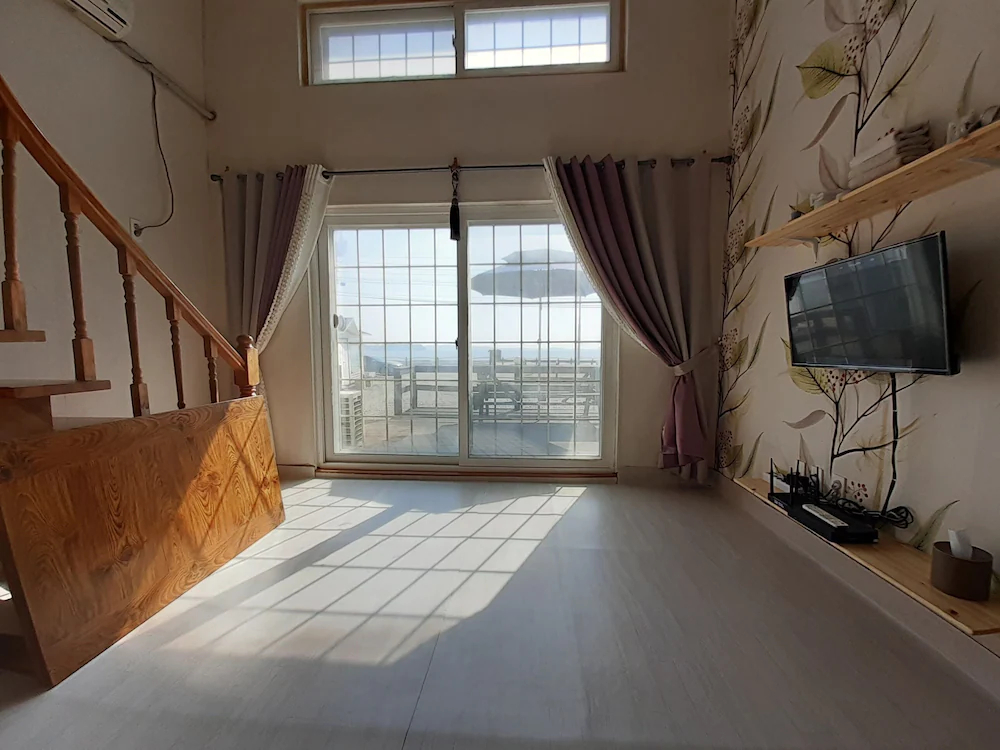 Jebudo Yeonliji Pension