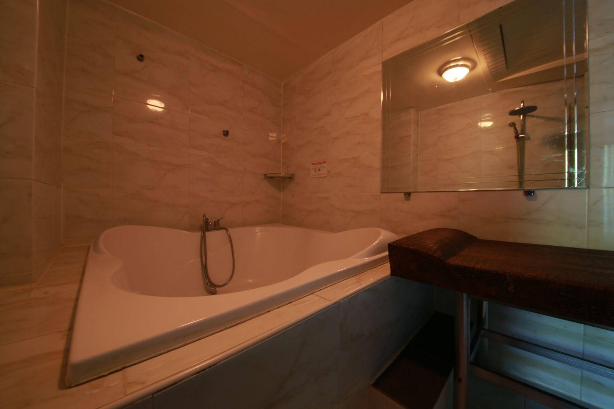 Jes Hot Springs Hotel