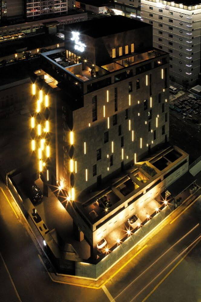 Js Boutique Hotel