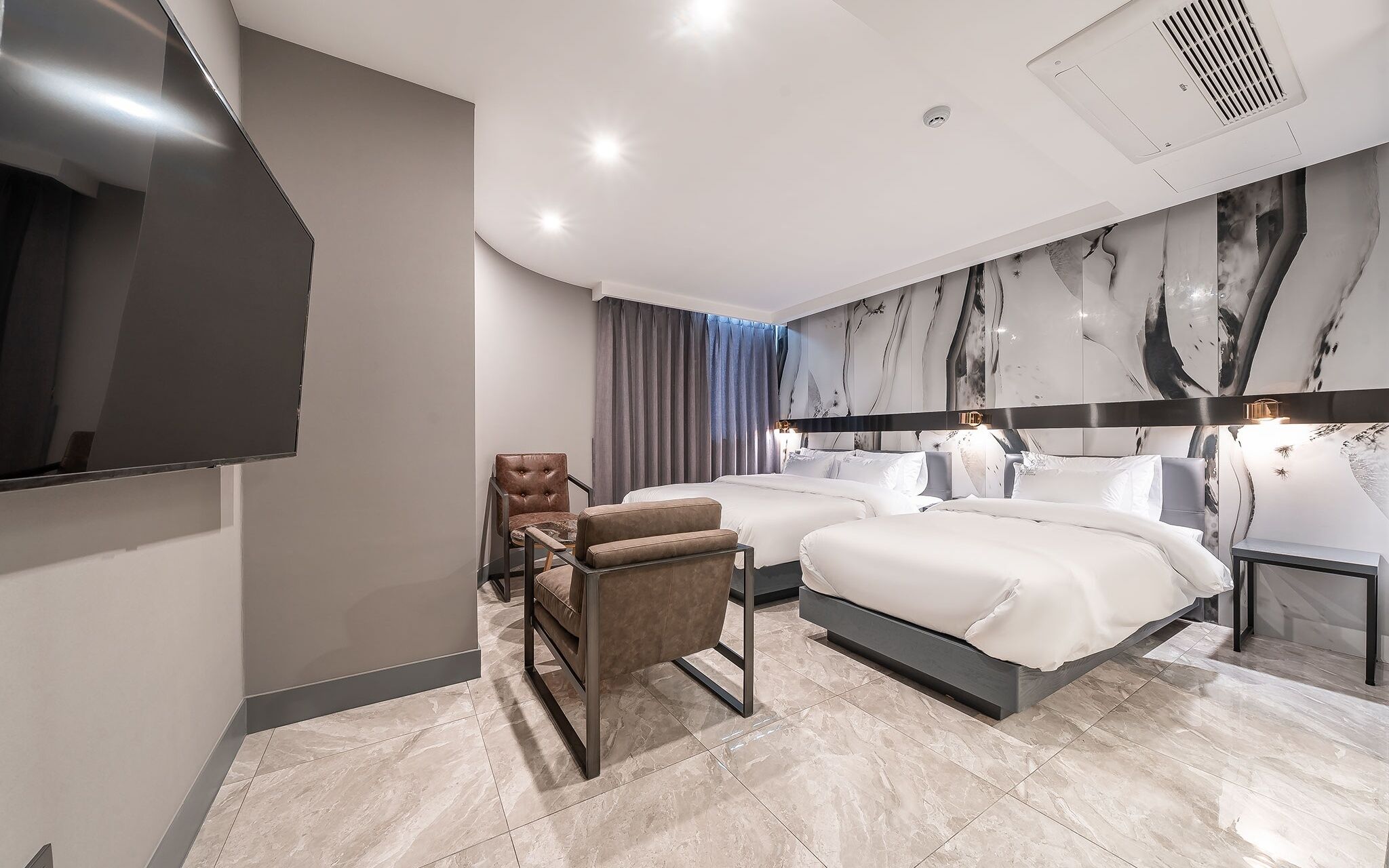 Namyangju Ninestone Hotel