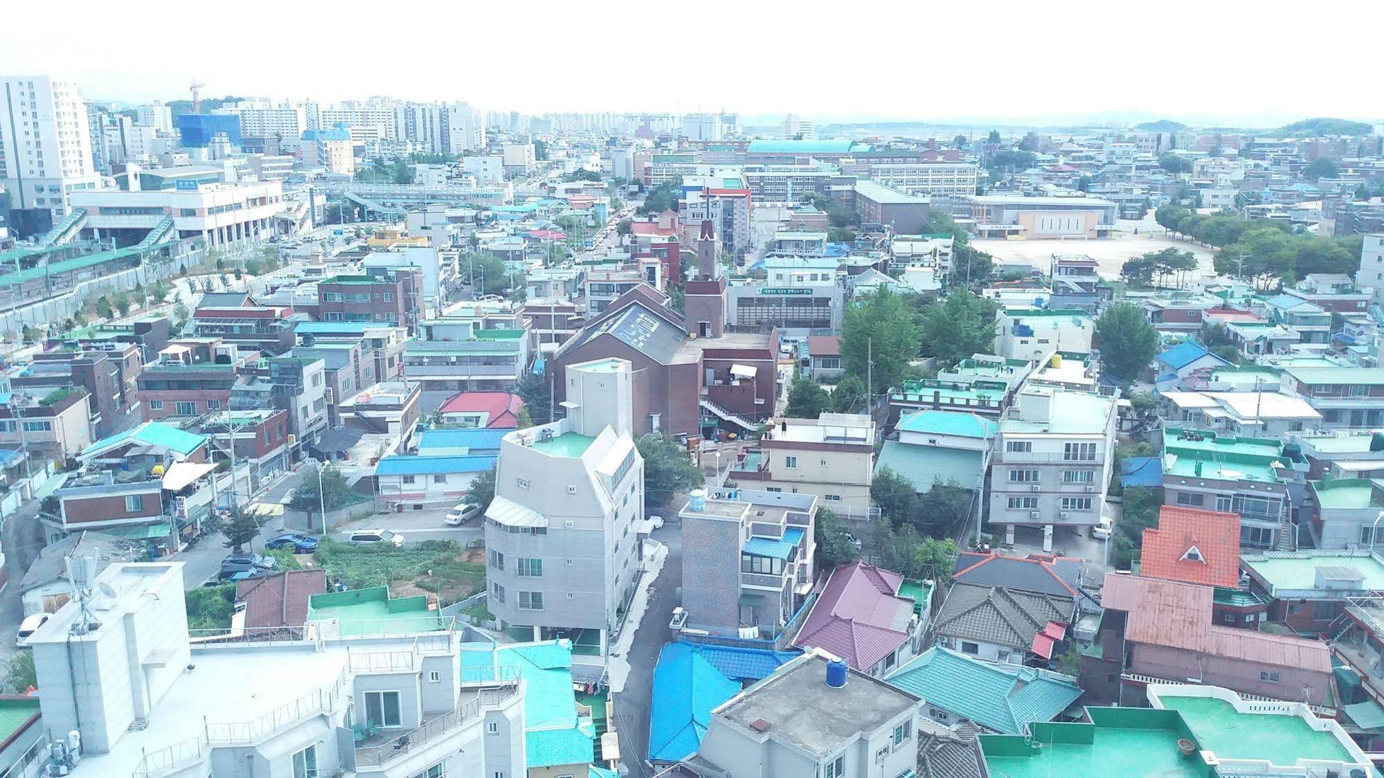 Hilltop Forest Residence