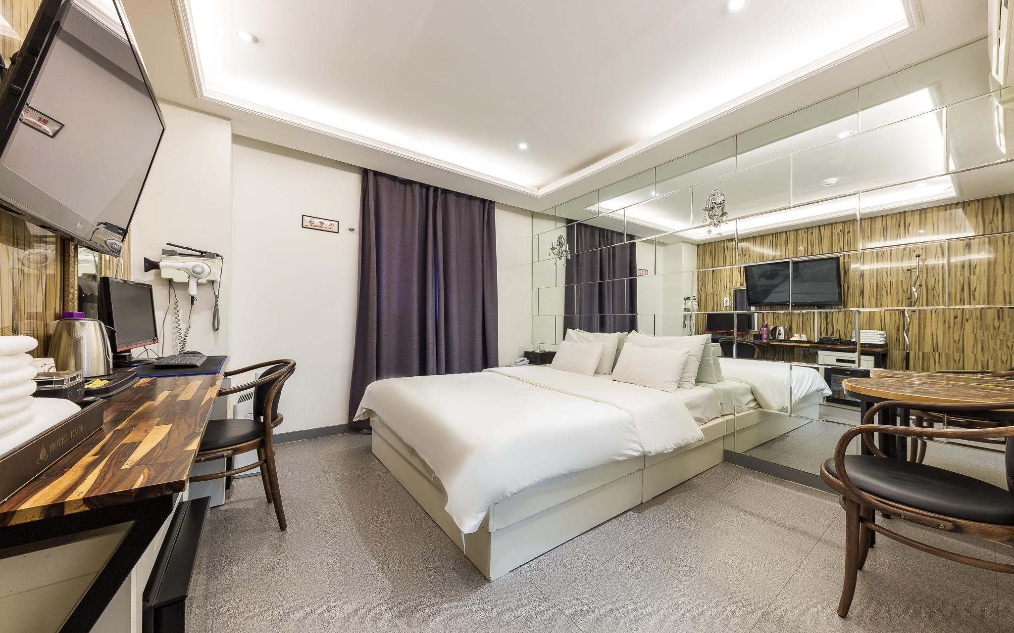 Hotel Raum