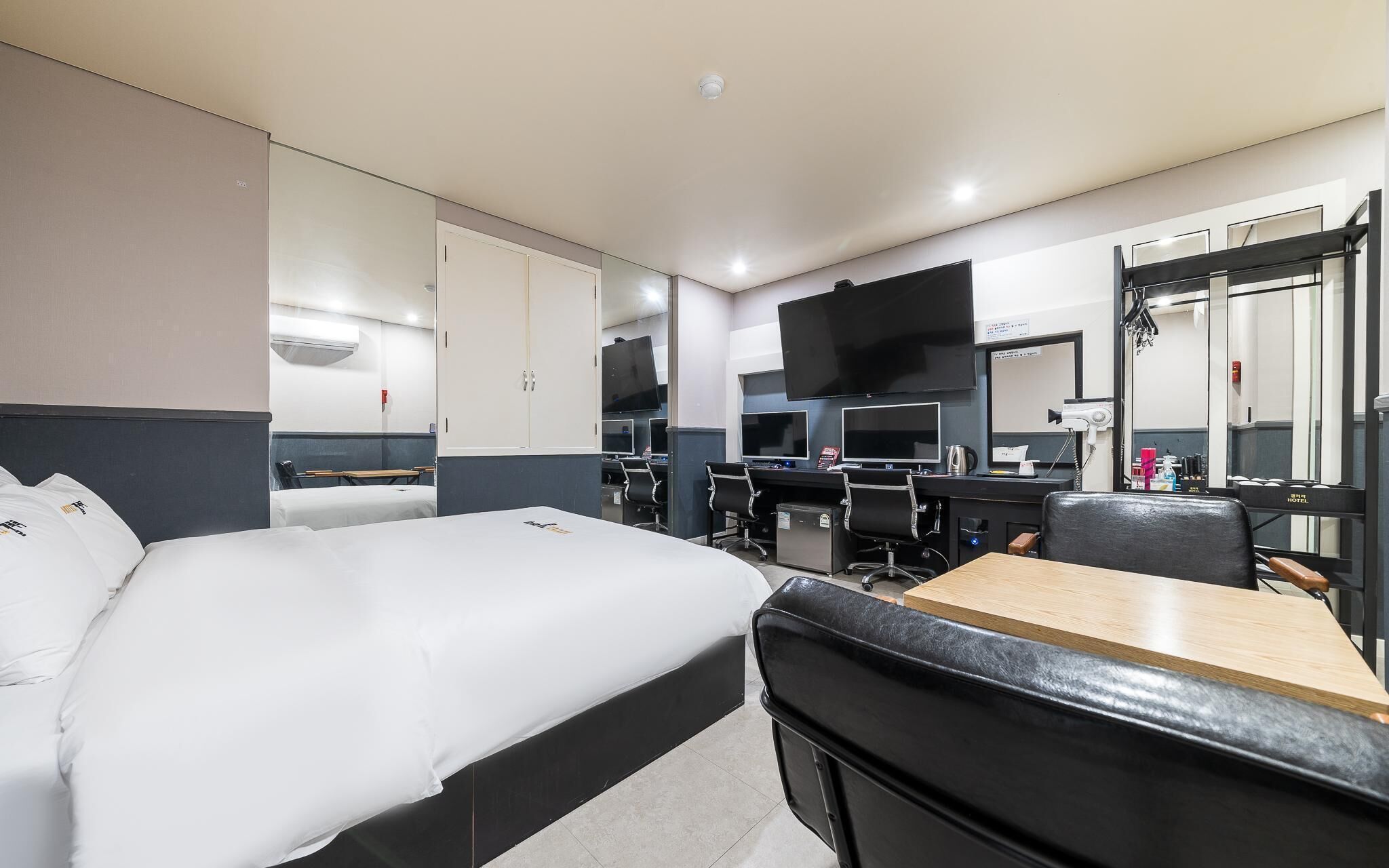 Pyeongtaek Gallery Hotel